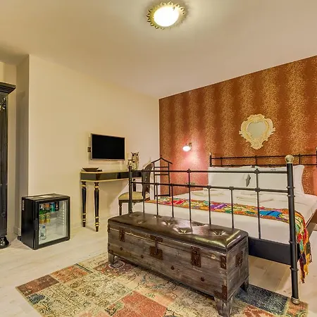 Kore Hotel 2*