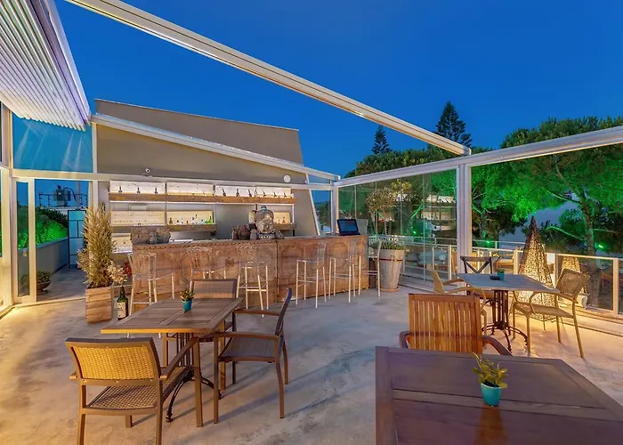 Отель Kore Кешме