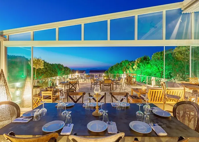 Отель Kore Кешме